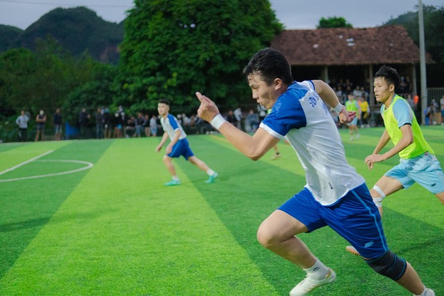 他可以在更 他可以在更